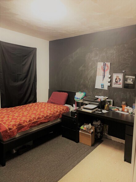 Building Photo - 200 Janie Ln