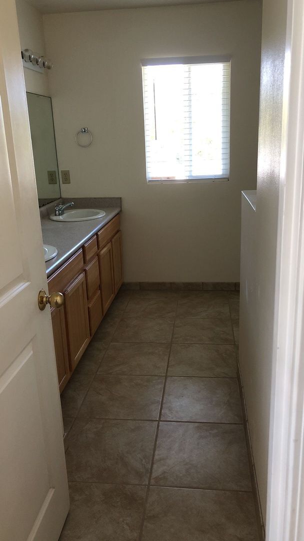 Building Photo - Residential Home at Wai'apo Street Available 6/6/26