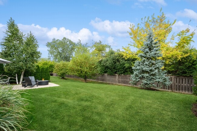 Building Photo - 3146 Valcour Dr