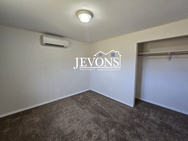 Building Photo - $500 Rent Credit | Spacious 4-bedroom home...