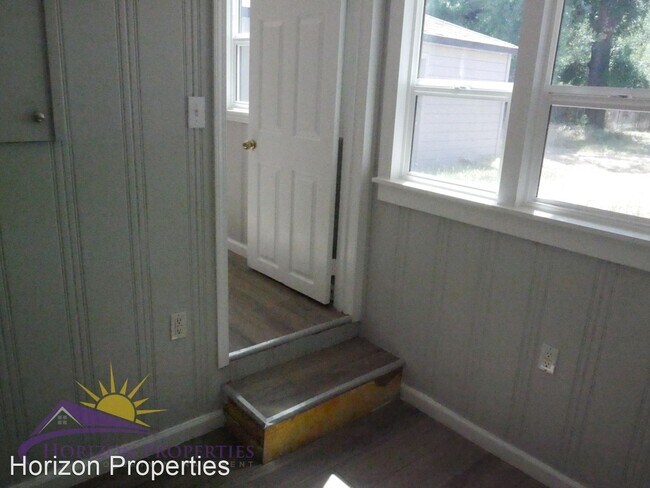 Building Photo - 2 br, 1 bath House - 3269 Belden St