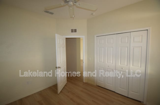 Building Photo - 823 Krenson Woods Ln