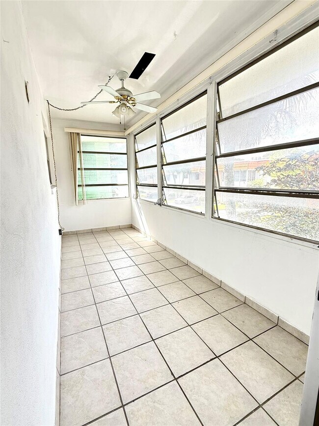 Building Photo - 4821 NW 22nd Ct