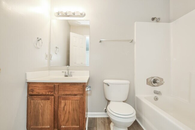 Building Photo - 2346 Floyd St