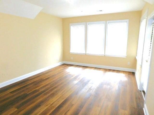 Building Photo - 3002 Montclair Cir SE