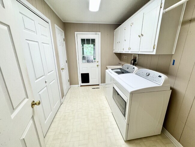 Building Photo - 3 bedroom home in Westminster