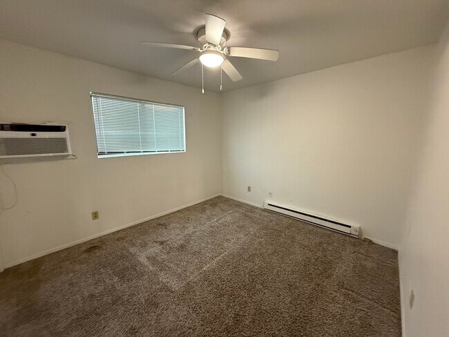 Building Photo - 5016 1st Ave NW