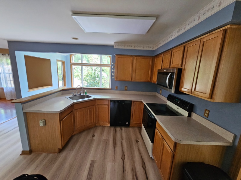 Building Photo - 120 Kayaderosseras Dr