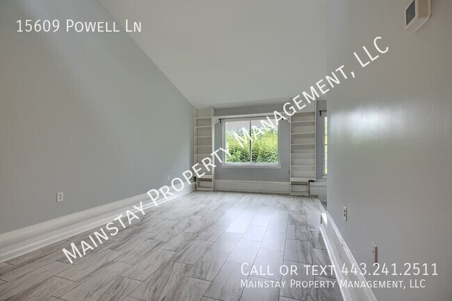 Building Photo - 15609 Powell Ln