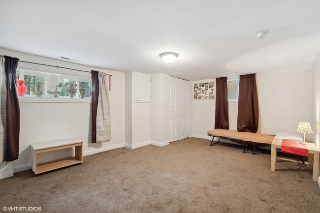 Building Photo - 2759 W Francis Pl