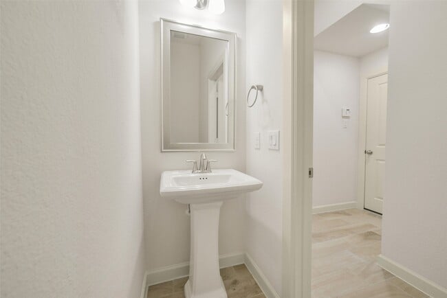 Building Photo - 139 Trillium Pk Lp