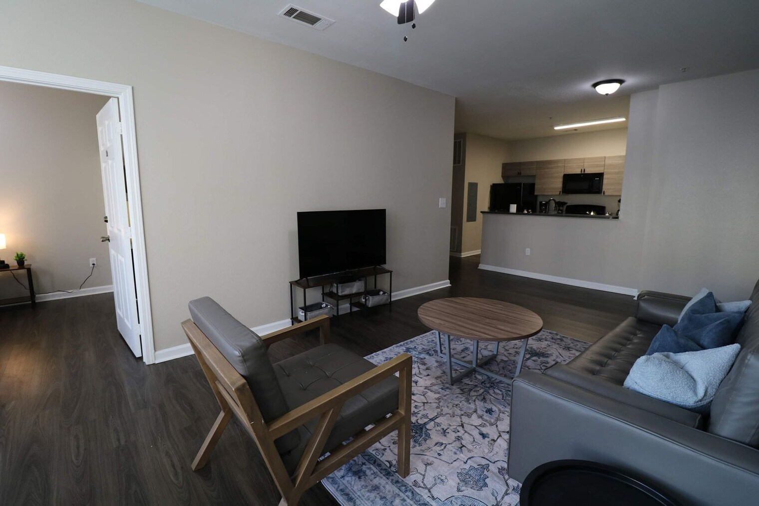 Building Photo - 490 Prospect Rd