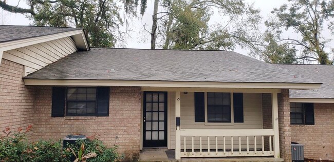 Primary Photo - 222 Bruton St
