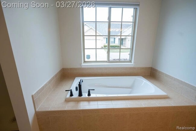 Building Photo - 23869 McCort Dr