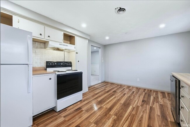 Building Photo - 7311 Denise Dr