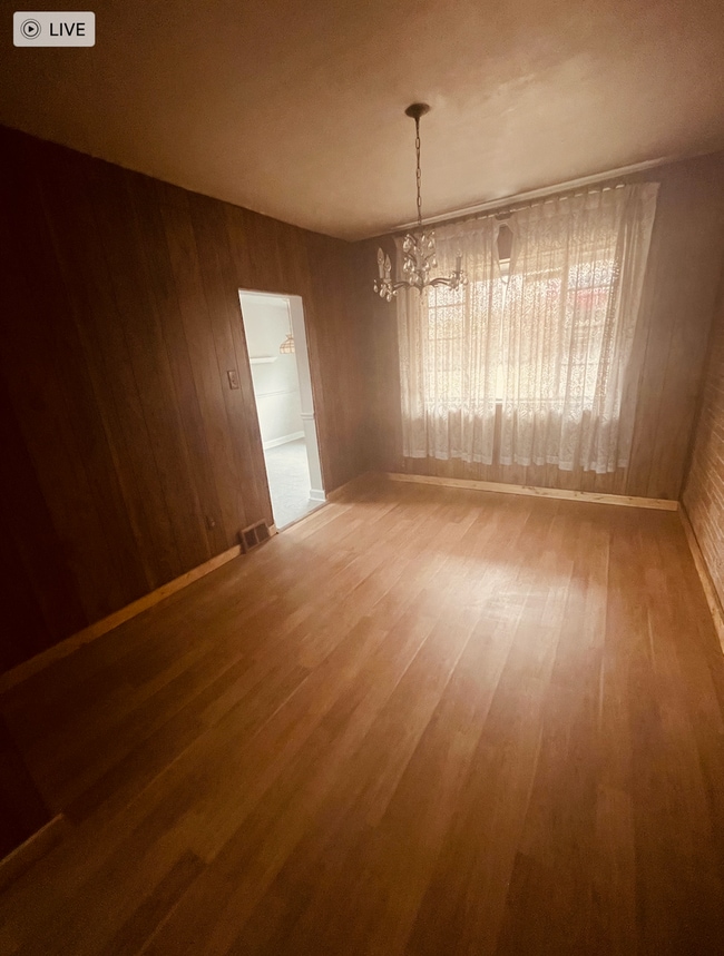 Building Photo - 3 Bed 1 Bath Munhall Pa
