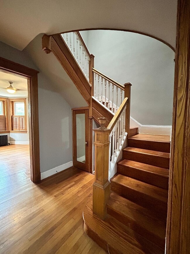 Building Photo - 1437 E Capitol St SE