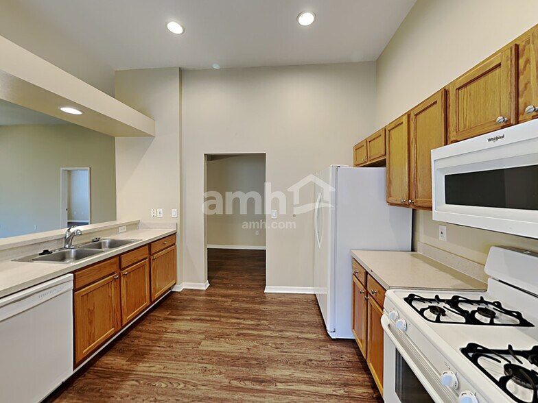 Building Photo - 15452 Osprey Glen Dr