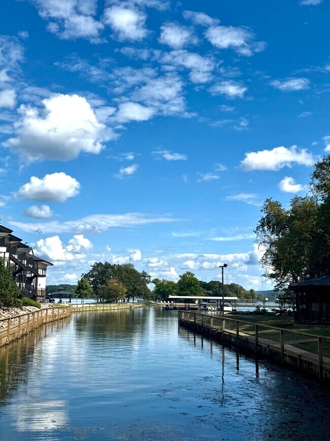 Building Photo - 5371 Central Ave