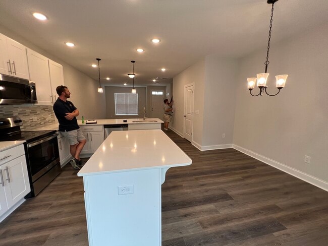 Building Photo - 337 Old Grove Ln