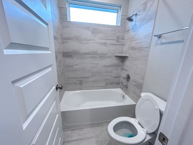 Building Photo - 29623 Burcreek Ln