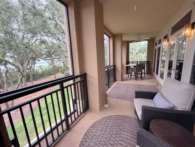 Building Photo - Stunning Luxury, Two Bedroom Creek Front Condo in Hilton Head Plantation