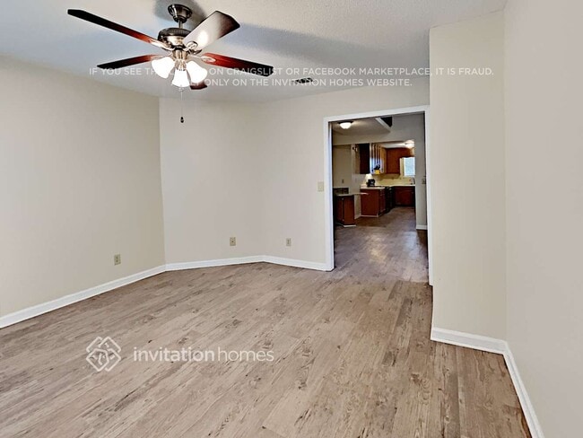 Building Photo - 3781 Westchase Dr