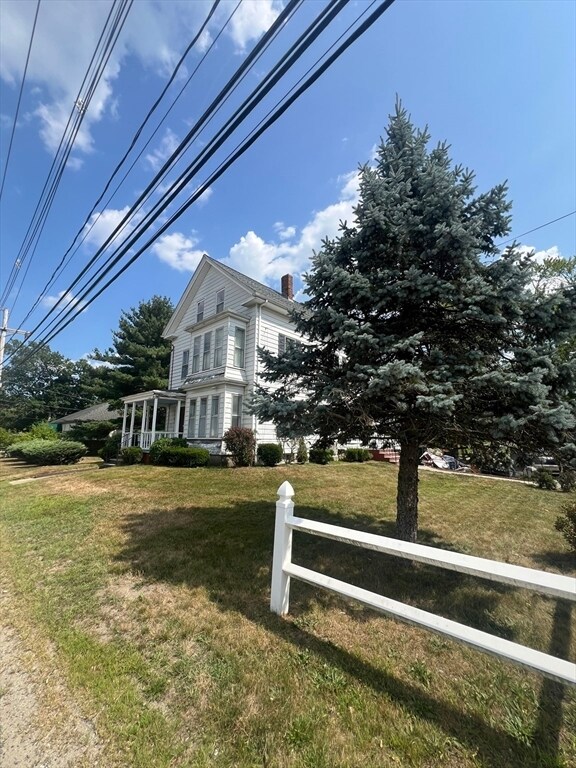 Primary Photo - 1003 Crescent St