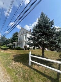 Building Photo - 1003 Crescent St