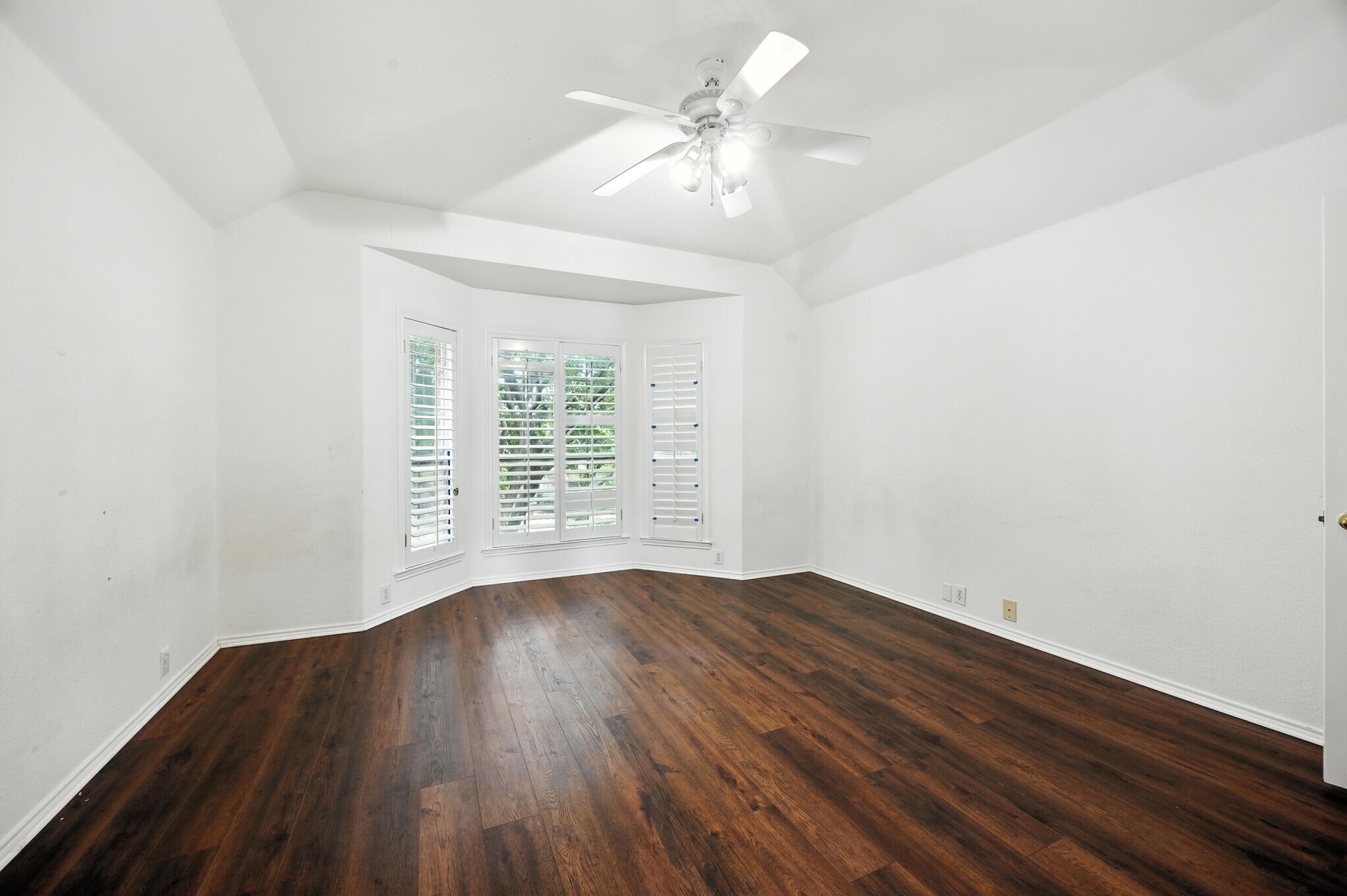 Building Photo - 6651 Canterbury Dr