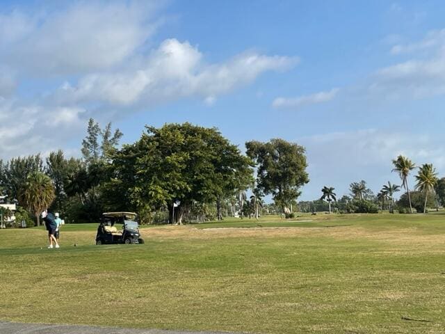 Building Photo - 101 N Lakeside Dr