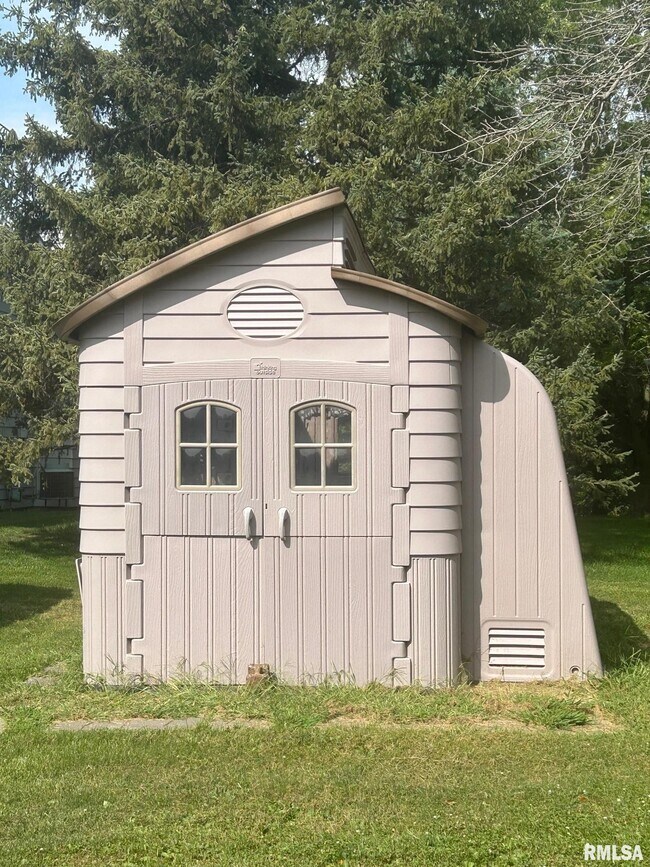 Building Photo - 11485 95th Ave