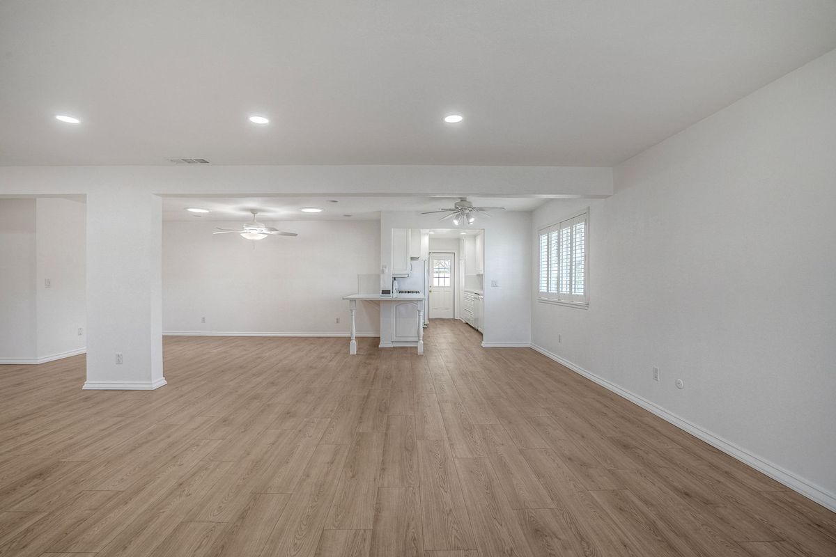 Building Photo - 2511 Meadow Lark Dr