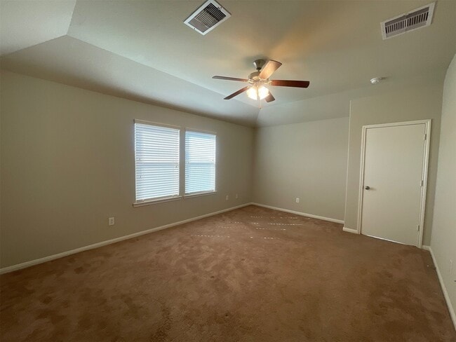 Building Photo - 625 26th Ave N