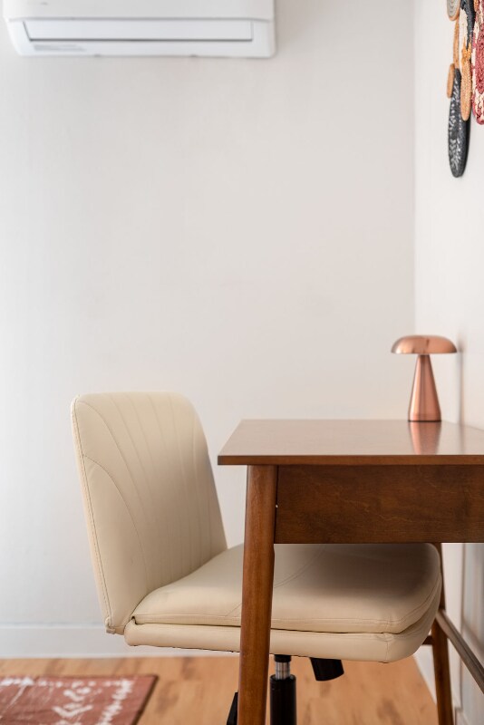 Building Photo - 14004 SE River Rd