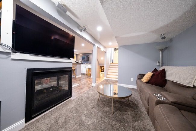 Building Photo - 7801 Noble Ave N