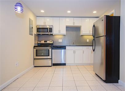 Building Photo - 11 Commonwealth Ct