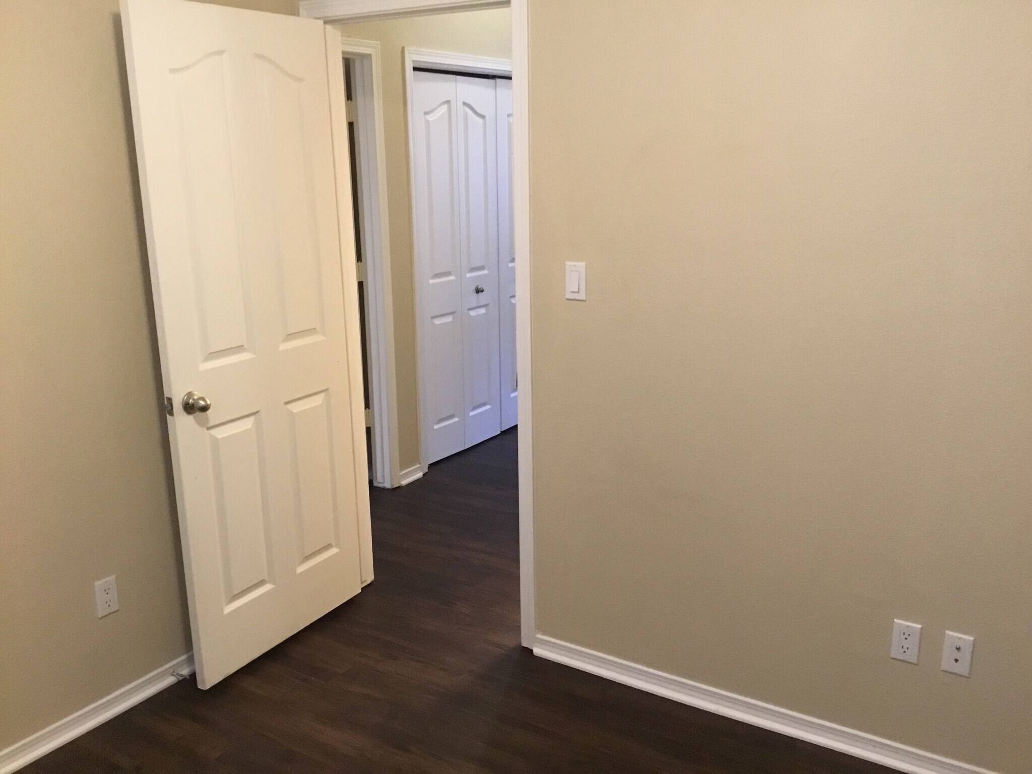 Building Photo - 1504 Kenwood Ct NW