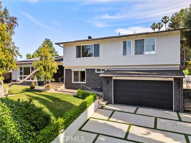 Building Photo - 16544 Park Ln Dr