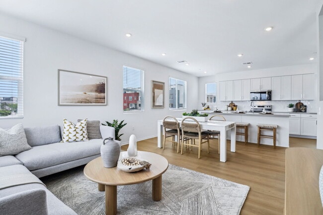 Building Photo - Axis at Millenia Townhomes