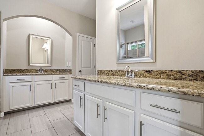 Building Photo - SPACIOUS AND BEAUTIFUL HOME IN MORRISVILLE-BRIER CREEK AREA