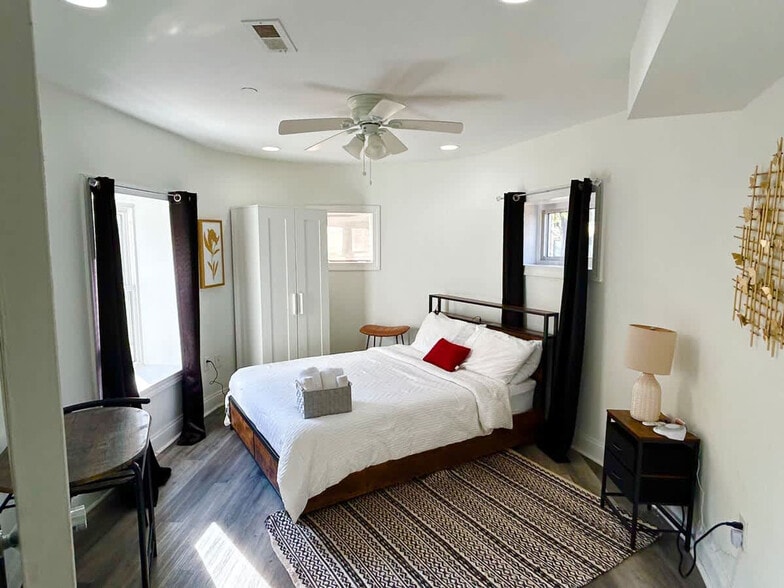 Building Photo - 45 Rhode Island Ave NE