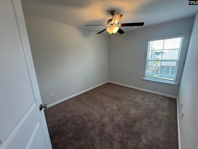 Building Photo - 214 Bluewing Dr