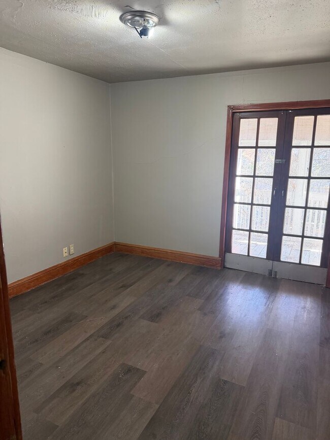 Building Photo - 2444 N 55th St