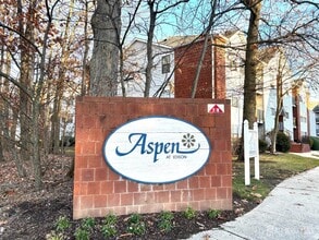 Building Photo - 98 Keystone Ct