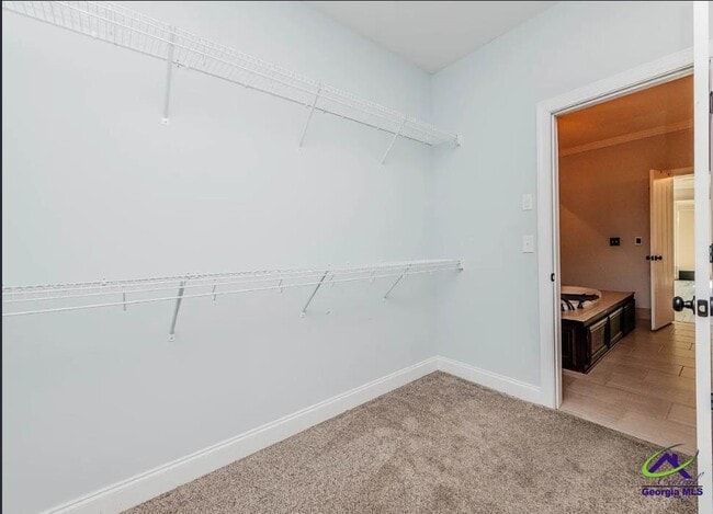 Building Photo - 111 S Carmenville Dr