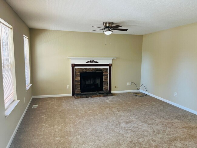 Building Photo - Charming 3 bed, 2 full bath home in Villa Rica!