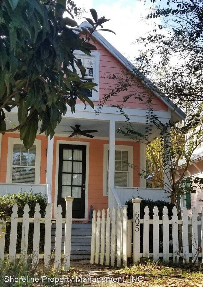 Primary Photo - 2 br, 1 bath House - 605 Cottage Square Lane