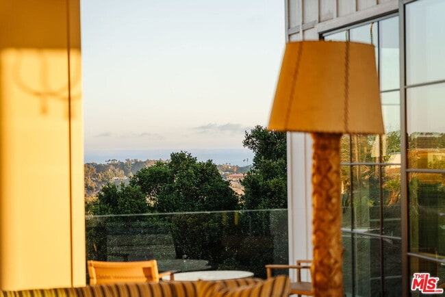 Building Photo - 5770 Busch Dr