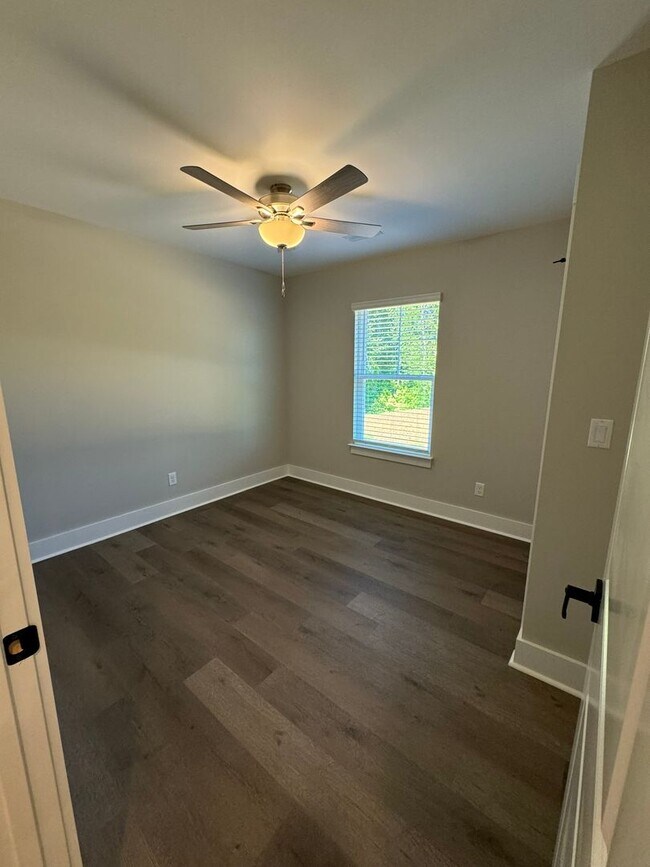 Building Photo - 125 Brawley Villas Place